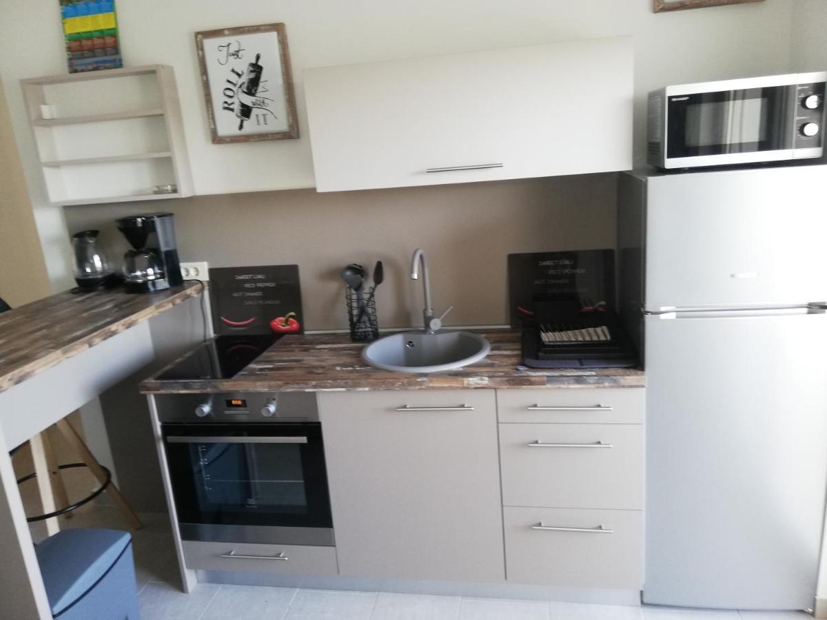 Riviera Rooms And Apartments Palit المظهر الخارجي الصورة