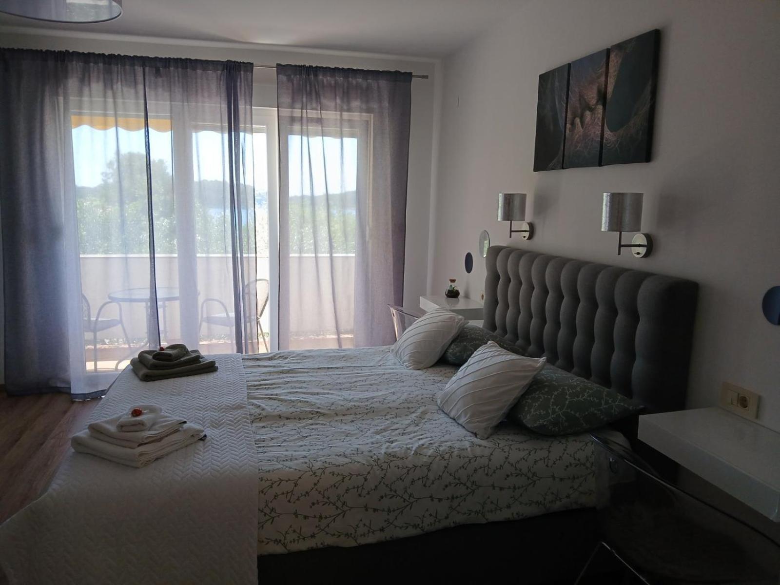 Riviera Rooms And Apartments Palit المظهر الخارجي الصورة
